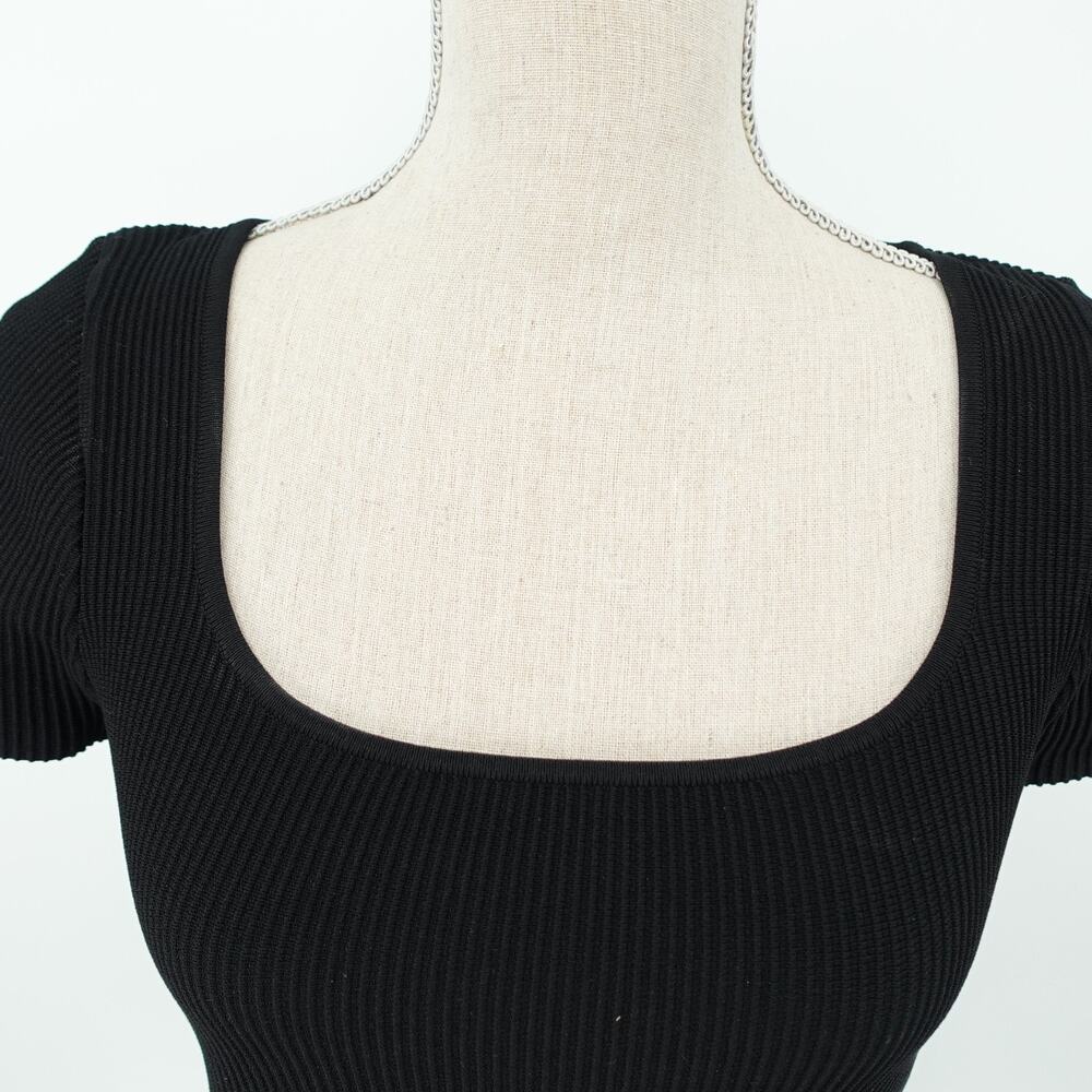 Babaton Sculpt Knit Top SZ L Ribbed Preppy Academia Minimalist Clean Girl Casual - Picture 4 of 8